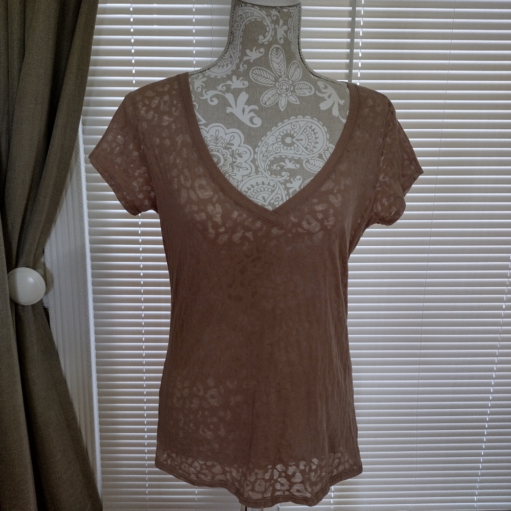 🌺FREE WITH PURCHASE OVER $10***COFFEE MOCHA LEOPARD TISSUE TEE SHIRT